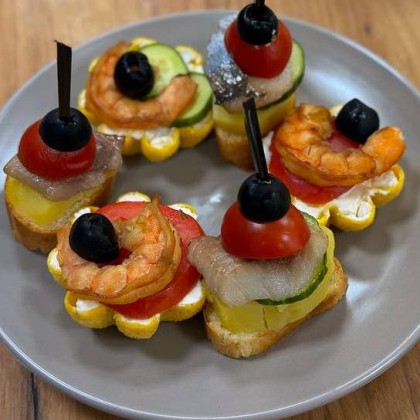 Канапе с сельдью