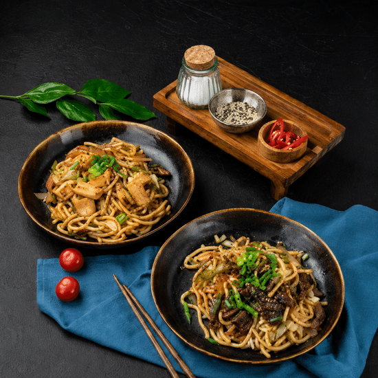 Жареная лапша с морепродуктами