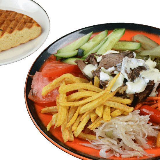 Шаверма на тарелке с мясом бычка