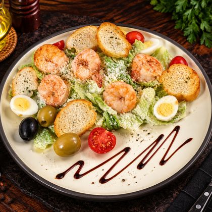 Салат «Цезарь с креветками»