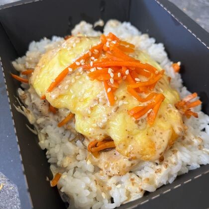 Куриная грудка по-корейски с рисом