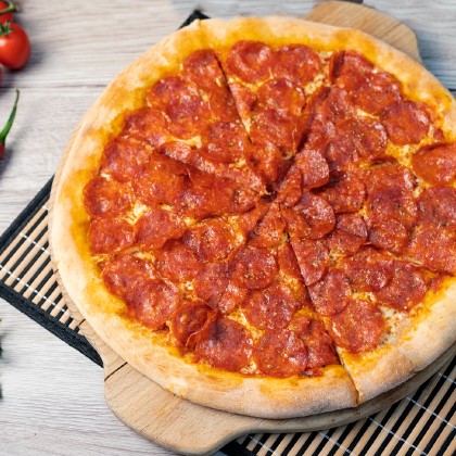 Пицца "Пепперони" 25см/330 г