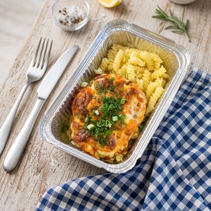 Куриная отбивная с макаронами
