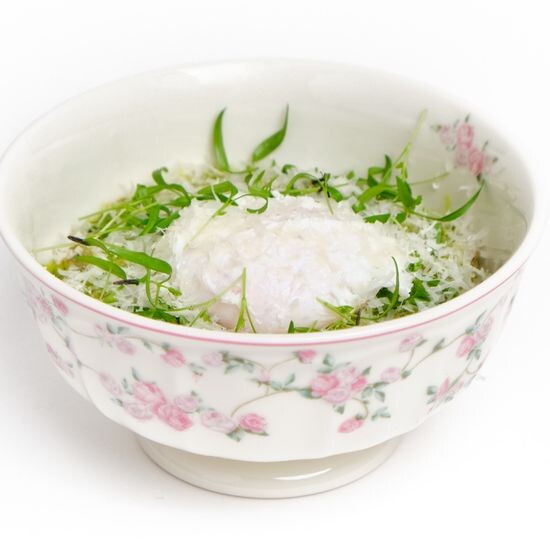 Зелёная гречка с яйцом пашот