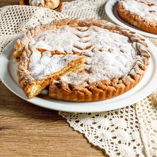 Пирог с яблоком и грецким орехом