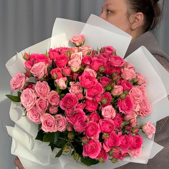 Букет розовые кустовые розы♥️