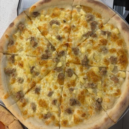 Пицца "Курица-ананас"