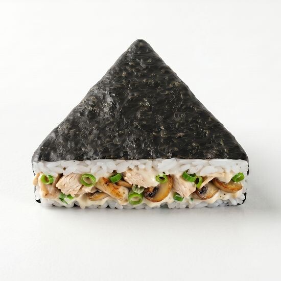 Онигири с курицей и грибами