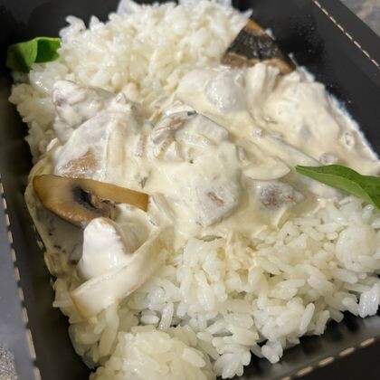 Свинина по строгановски с рисом