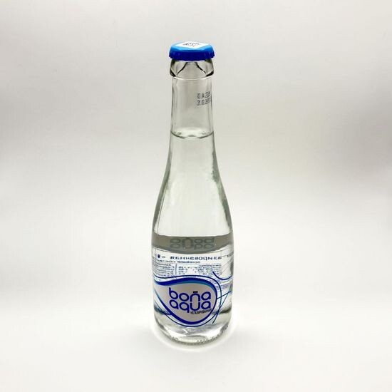 Вода без газа