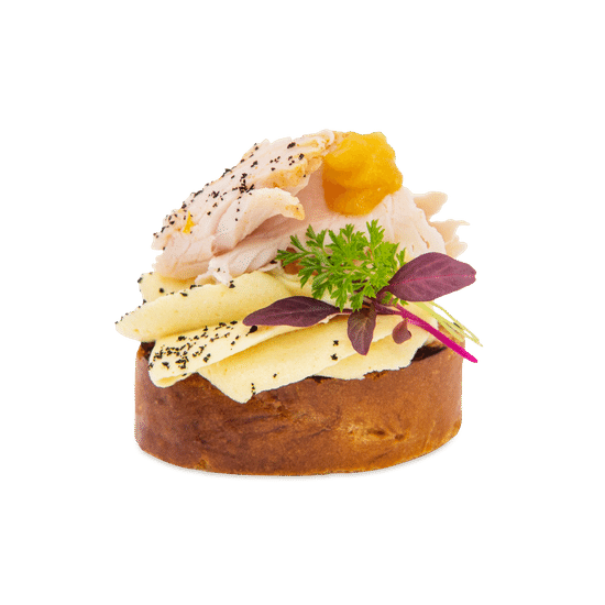 Брускетта с индейкой и апельсином