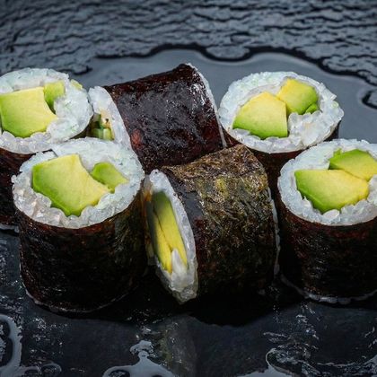 Маки с авокадо