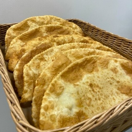 Чебуреки по-кавказски с ароматными специями(свинина-говядина)