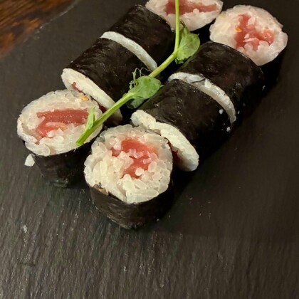 Маки с тунцом