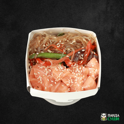 Рисовая лапша ВОК с лососем