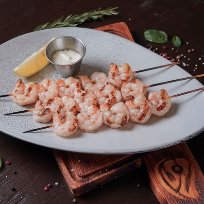 Шашлык из креветок