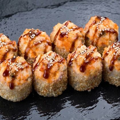 Запеченный ролл с креветкой и угрем