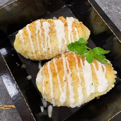 Зразы картофельные с мясом и чесночным соусом