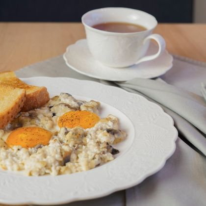 Сырная шакшука с шампиньонами