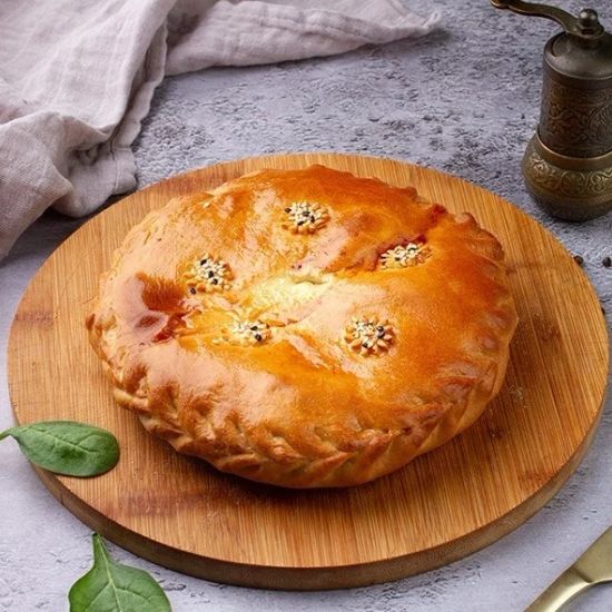 Пирог со свининой, картофелем и луком