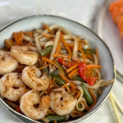 Wok c креветками