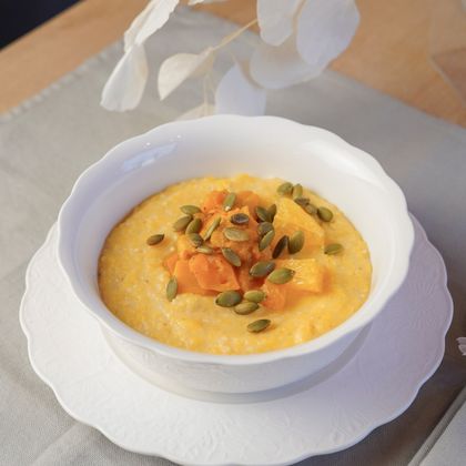 Кукурузная каша с медовой тыквой и свежим цитрусом