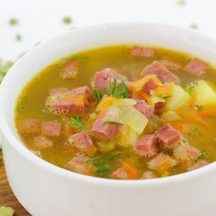 Суп с копчёной курицей и вермишелью
